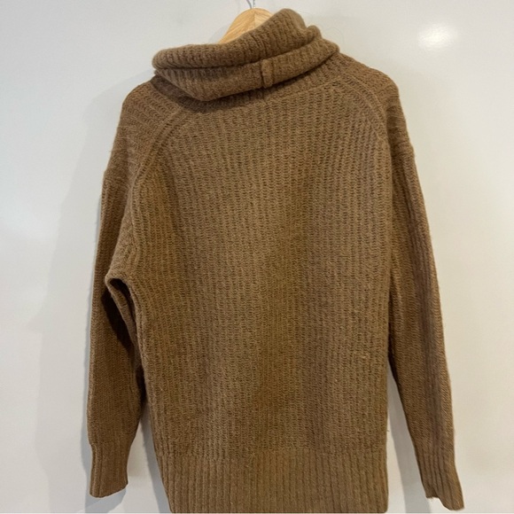 EVERLANE The Alpaca Oversized Ribbed Turtleneck Sweater - Picture 7 of 12